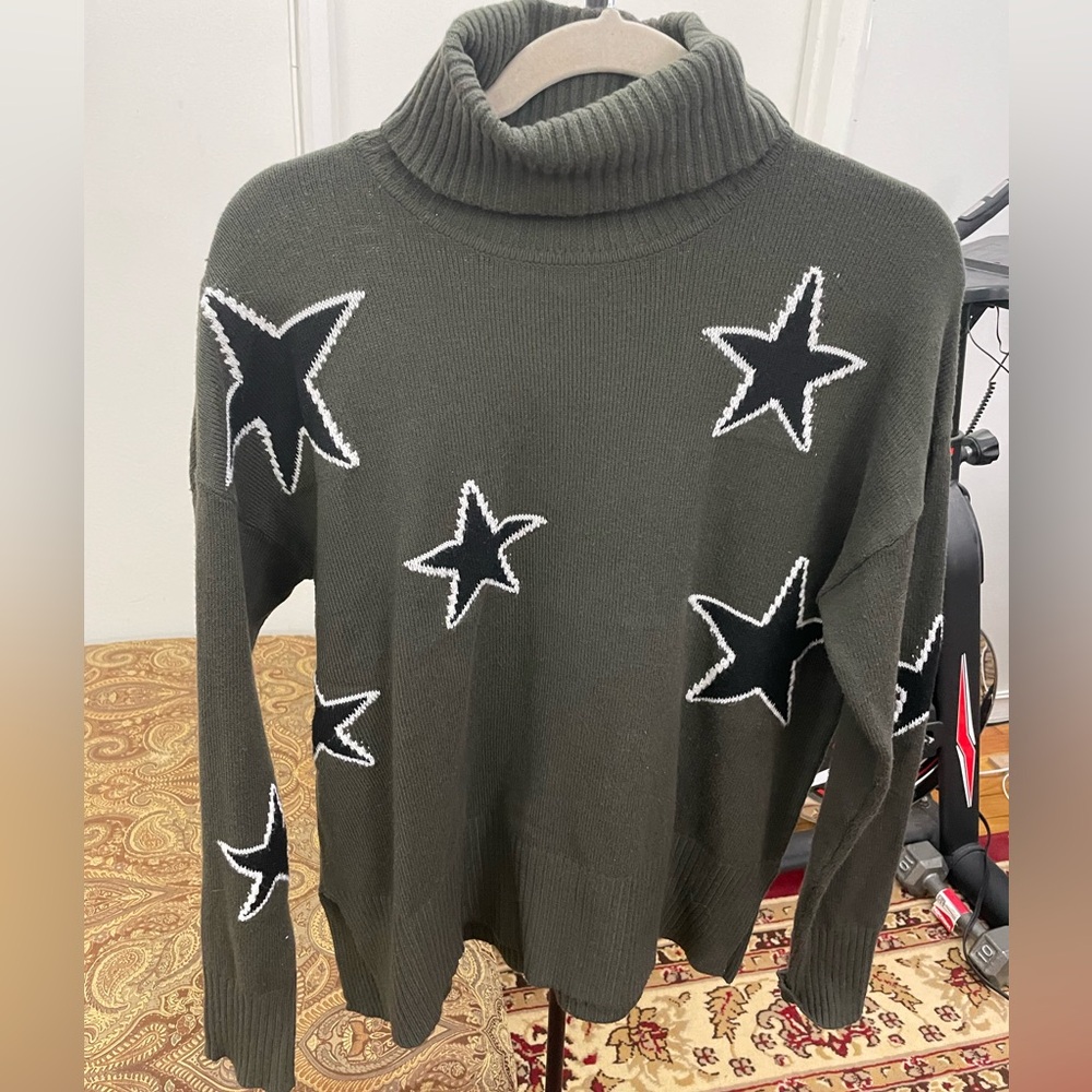 Nordstrom Star Patterned Turtleneck Sweater - Olive Green
